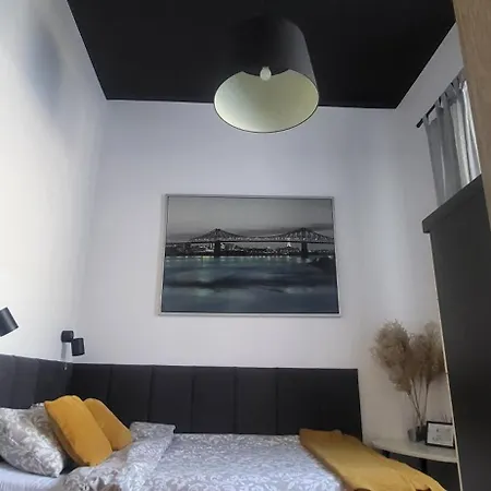 Metro Plocka Wolska House Apartment